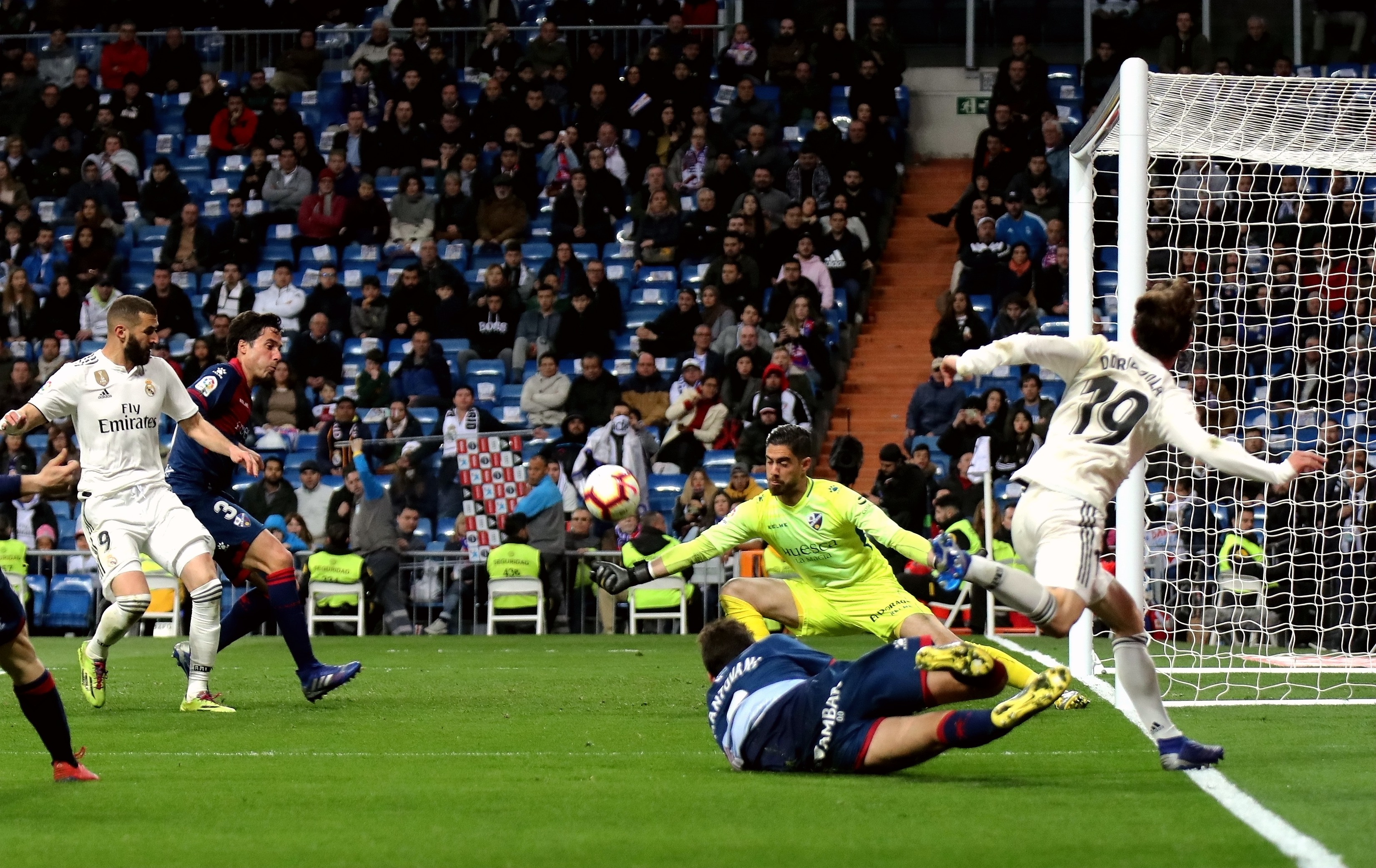 九游中国-皇家马德里不断突破！，JackeyLove连续三场比赛得分超过出色防守比赛高潮迭起的简单介绍